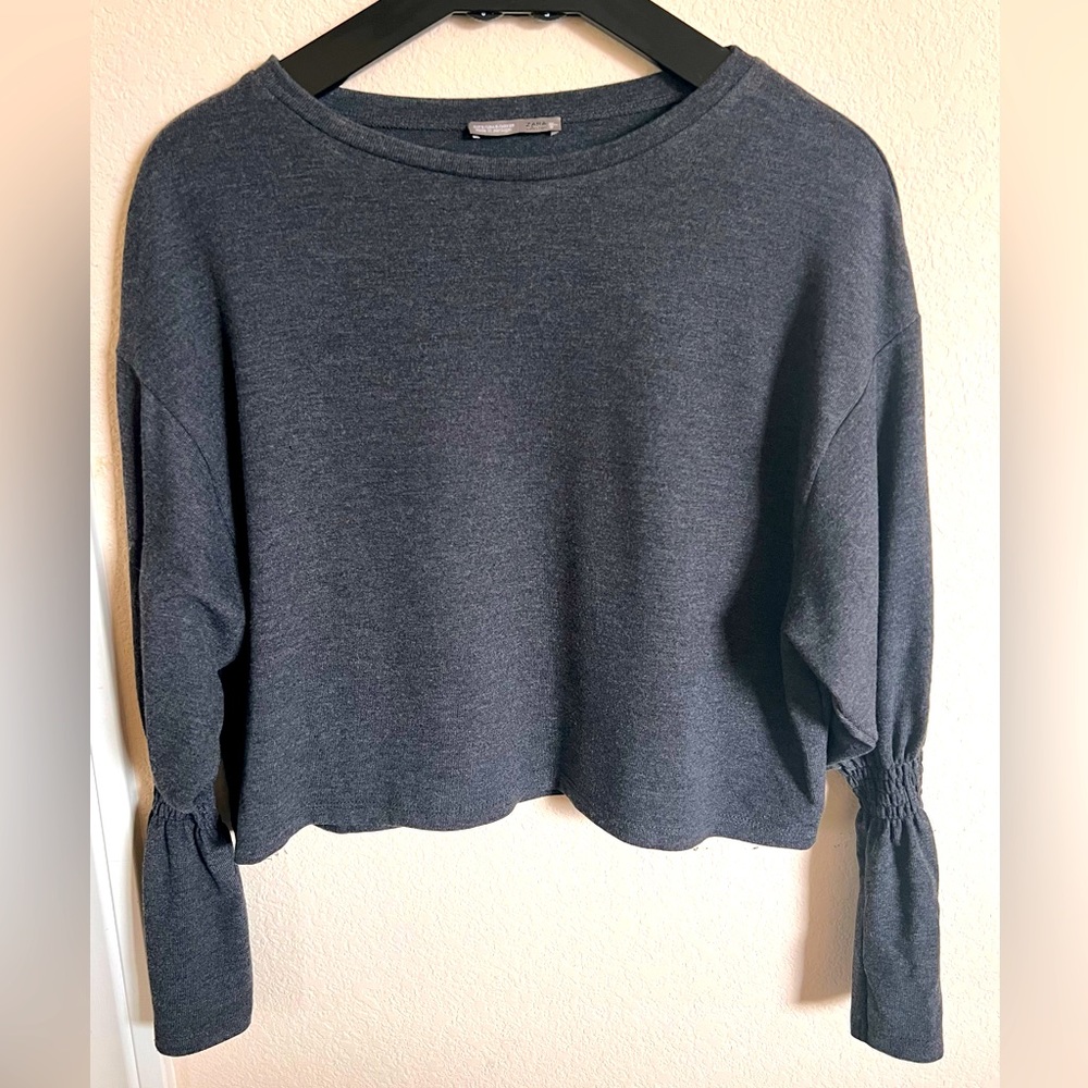Zara: Long Sleeve Shirt in Gray. Size M